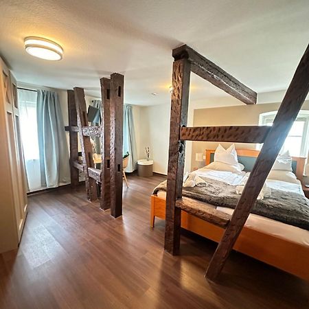 Hotel Adler Am Schloss Bonnigheim Eksteriør billede